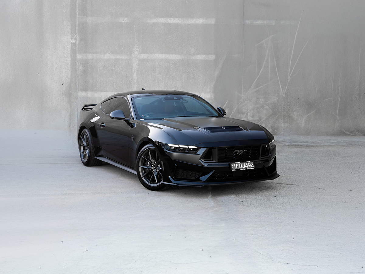 Mustang Dark Horse